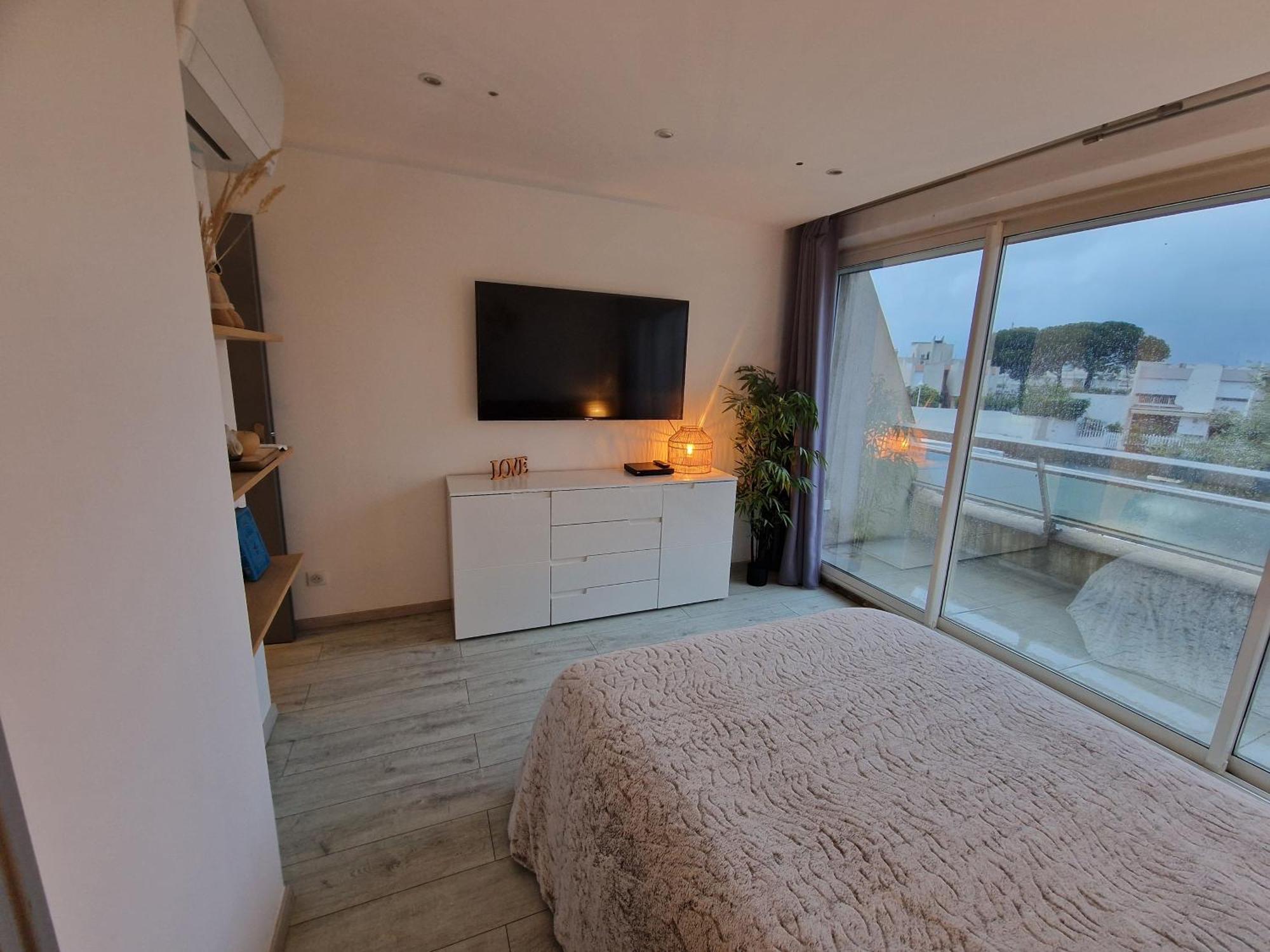 Marina Exceptionnelle - 8 Pers - 120 M2 Vue Mer - Suites Parentales - Cinema - Ponton Le Grau-du-Roi Exterior photo